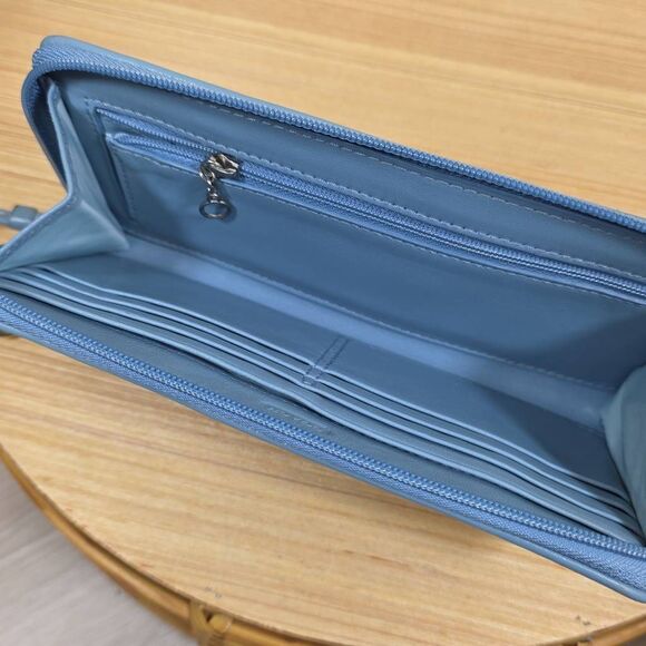 Coach Optic Butterfly Zip Around Wallet - Picture 15 of 16